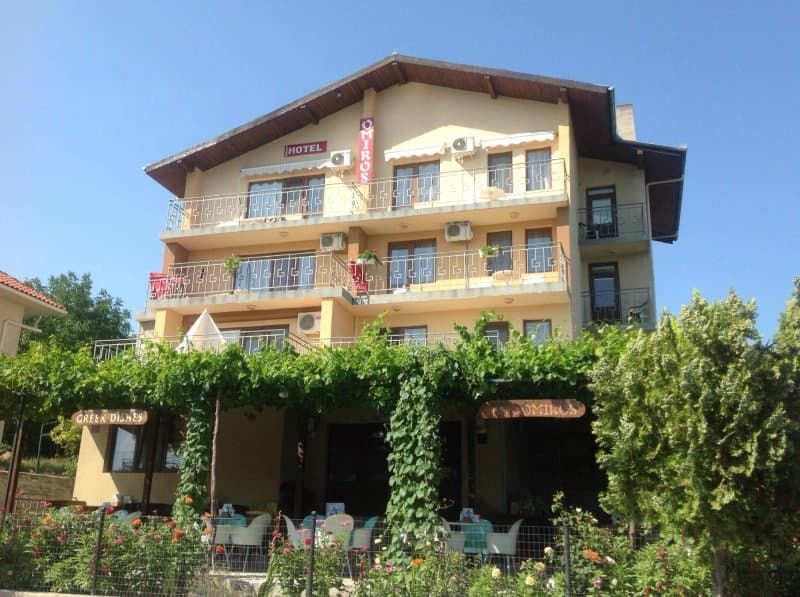 Omiros Family Hotel
