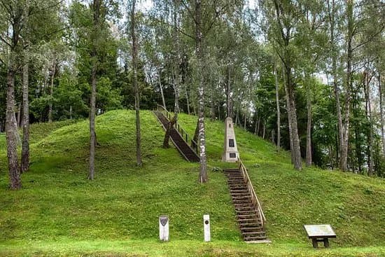 Mazulonys Mound
