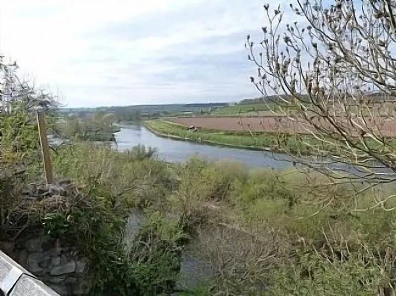 Detached Stone Cottage With Panoramic Views Of The River Tweed