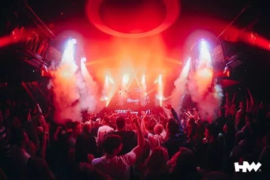 Club Hollywood