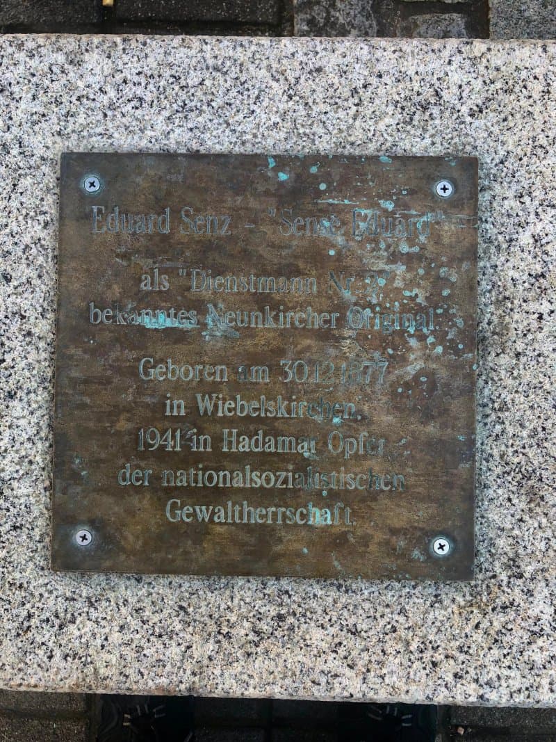 Eduard Senz Denkmal