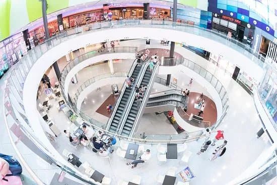 Centro Comercial Ferial Plaza