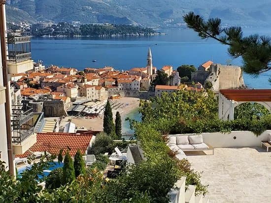 Private Tours Montenegro w/ Ana