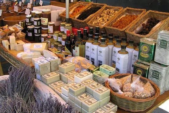 Schull Country Market