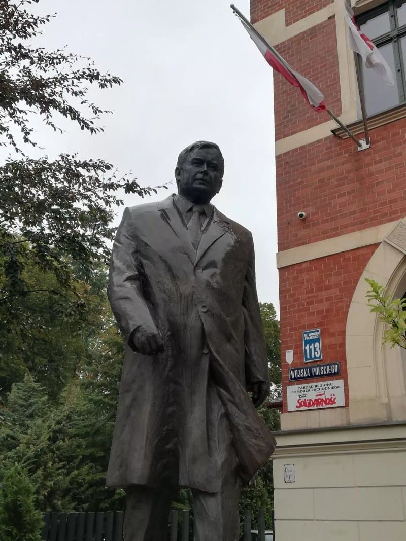 Pomnik Lecha Kaczynskiego