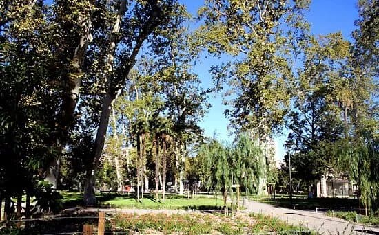 Square Bir-Hakeim