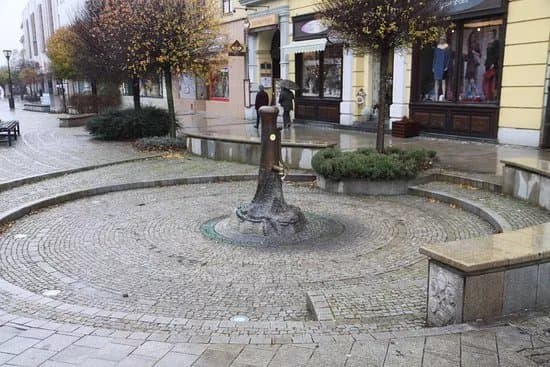 Cornet Fountain