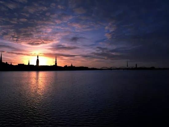E.A.T. Riga Tours