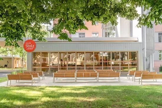 Salon Stolz