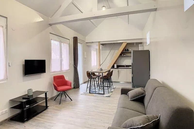 A 4 km de Compiègne, Petite Maison de 40m² Avec Mezzanine