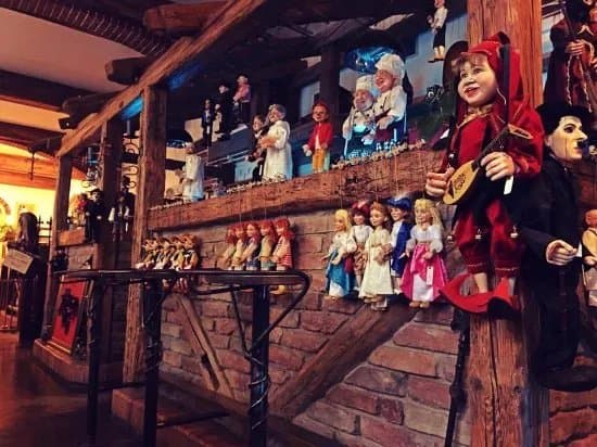 Rici Marionettes