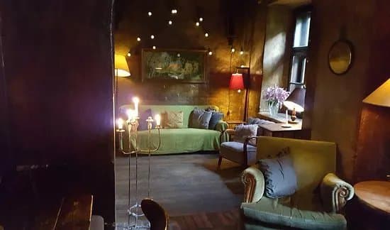 Eszeweria Bar