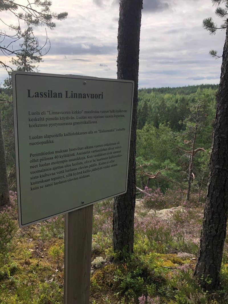 Lassilan Linnavuori Ja Sen Luola