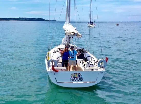 Universal Yachting
