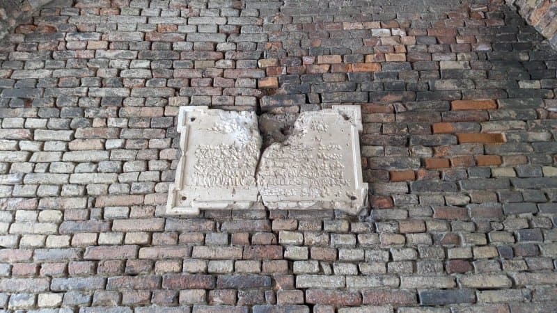 The Gate of Carlo VI