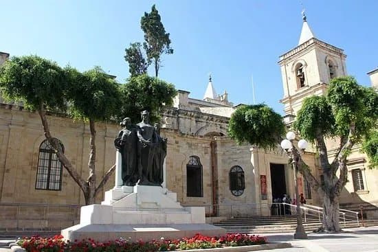 Triq San Gwann (Great Siege Square)