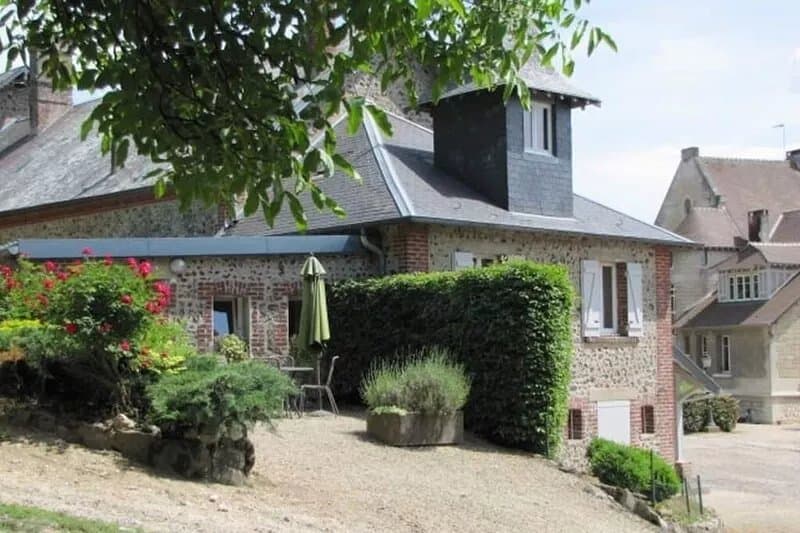 The farm Courcelles, in the countryside and Guise!