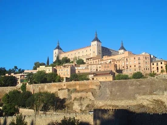 Alcazar - Biblioteca de Castilla-La Mancha