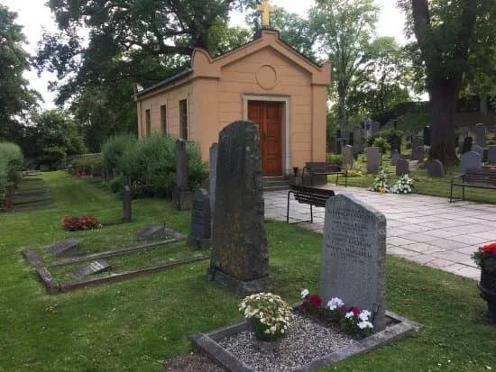 Galarvarvskyrkogarden