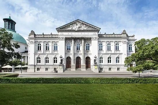 Zacheta Gallery (Galeria Zacheta)