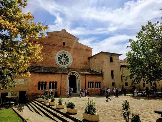 Abbazia Di Chiaravalle Di Fiastra