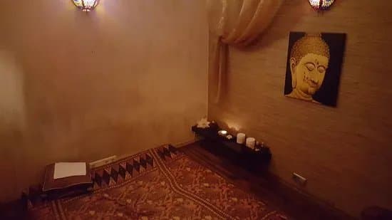 Nuad Thai