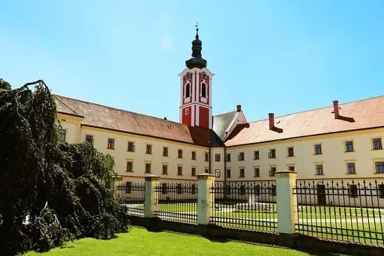 Antonin Sova Municipal Museum (Mestske Muzeum Antonina Sovy v Pacove)