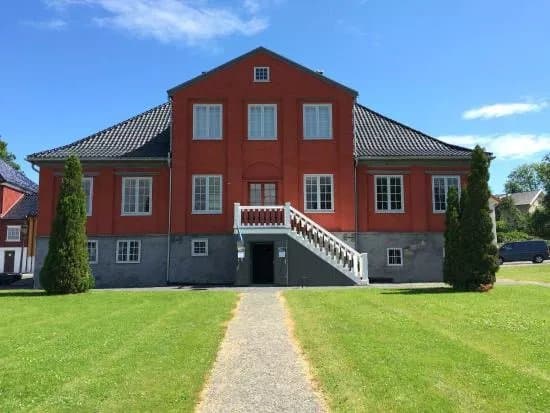 Larvik Sjofartsmuseum