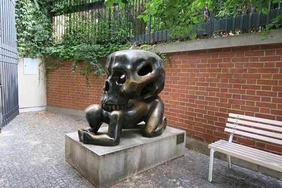 Parable With Skull (Podobenstvi s Lebkou)