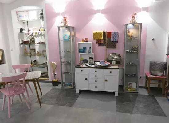 Pink Chamaleon