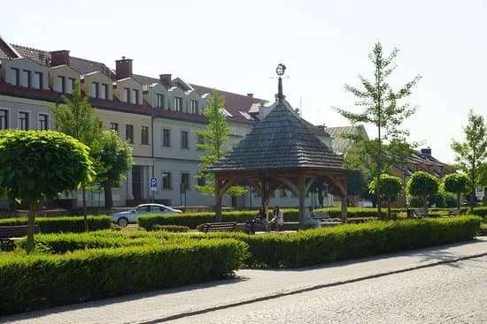 Opatow Market Square (Opatow Rynek)
