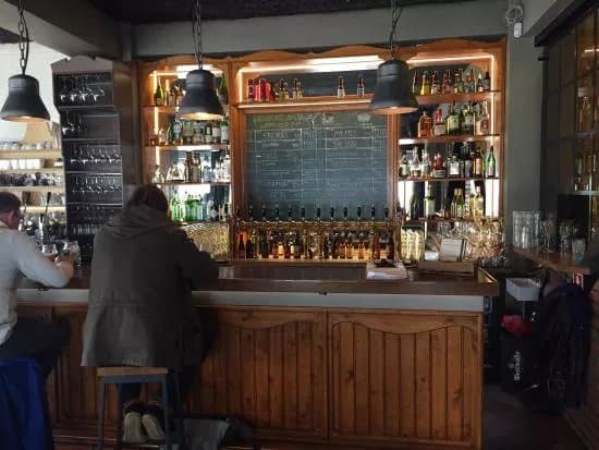 Skuli Craft Bar