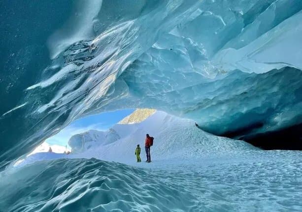 Grotte De Glace Du Glacier D'arolla