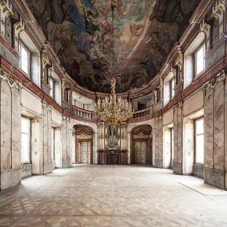 Colloredo-Mansfeldsky Palac / Galerie hlavniho mEsta Prahy