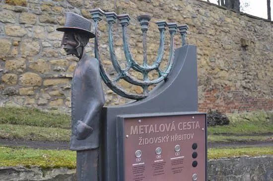 Metalova cesta