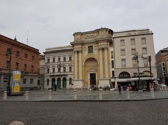 Piazza Giuseppe Garibaldi