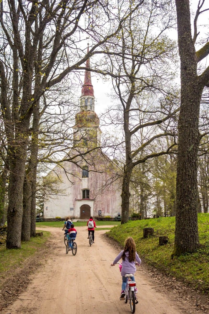 Opekalns church