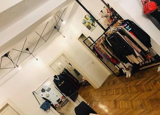 Nostalgia Vintage Shop