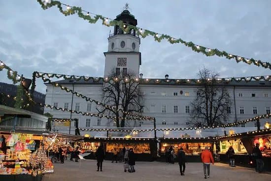 Residenzplatz Market