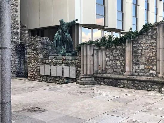 Statue of Gellert and Julianus