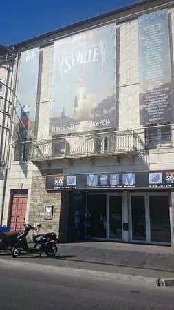 M.I.A.M. Musee International des Arts Modestes
