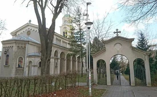 Crkva Svetog cara Konstantina i carice Jelene