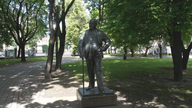 Monument to Aleksandras Stulginskis