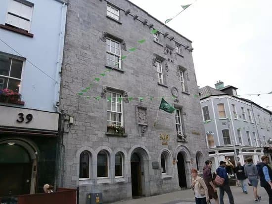 Lynch's Castle