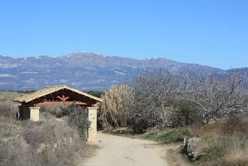 March house for 2 people