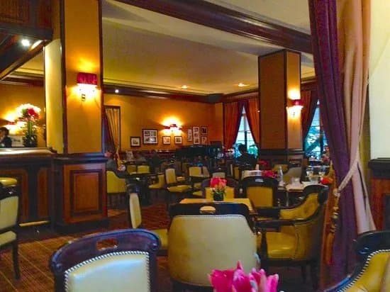 Le Bar Americain