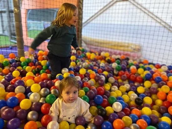Go kids play