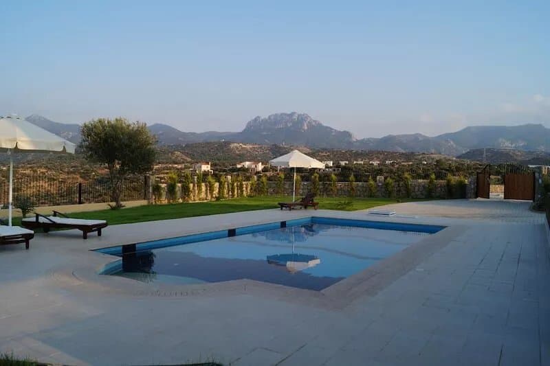5-bedroom villa with private swimming pool and incredible mountain & beach views