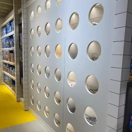 Brugs Brickhouse - Lego Shop
