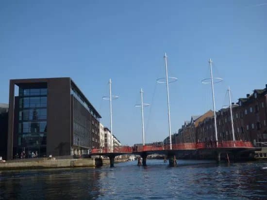 Circle Bridge